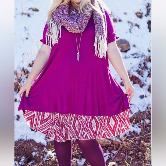 LuLaRoe Perfect T Football Print Neutral Black White Total Comfort Team Spirit M - Picture 9 of 14